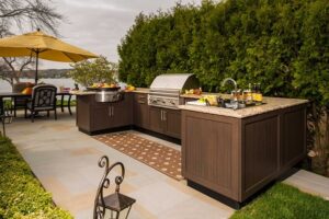 How to Create a Functional Outdoor Cooking Area in Limited Space